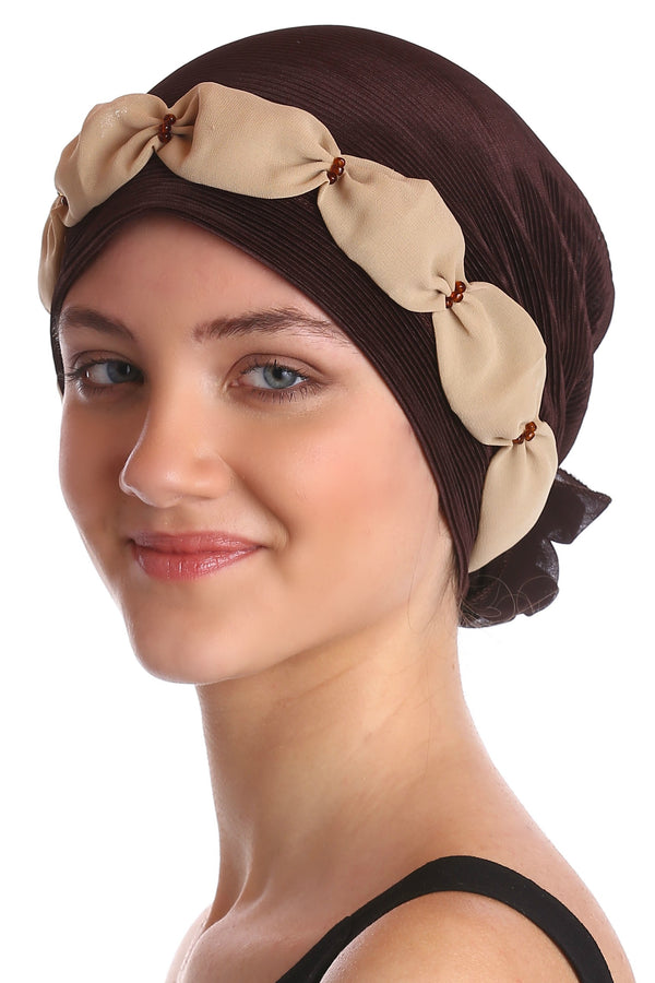 Geraffte und perlenbesetzte Kopfbedeckung - Braun/Beige