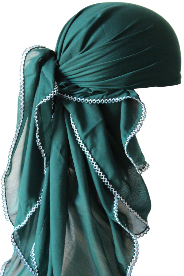 Weiches Kopftuch mit gehäkelten Rändern - Jadegrün